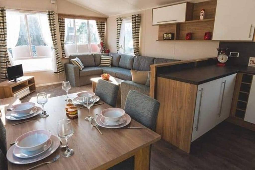 Premium Chalet At Newquay Away Resorts Mv7 Exterior photo