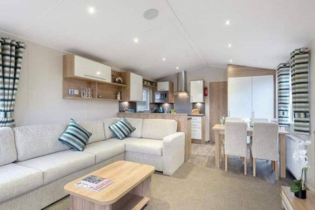 Premium Chalet At Newquay Away Resorts Mv7 Exterior photo